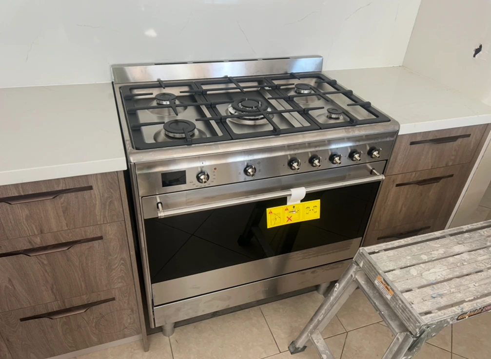 Professional gas fitting and kitchen installations